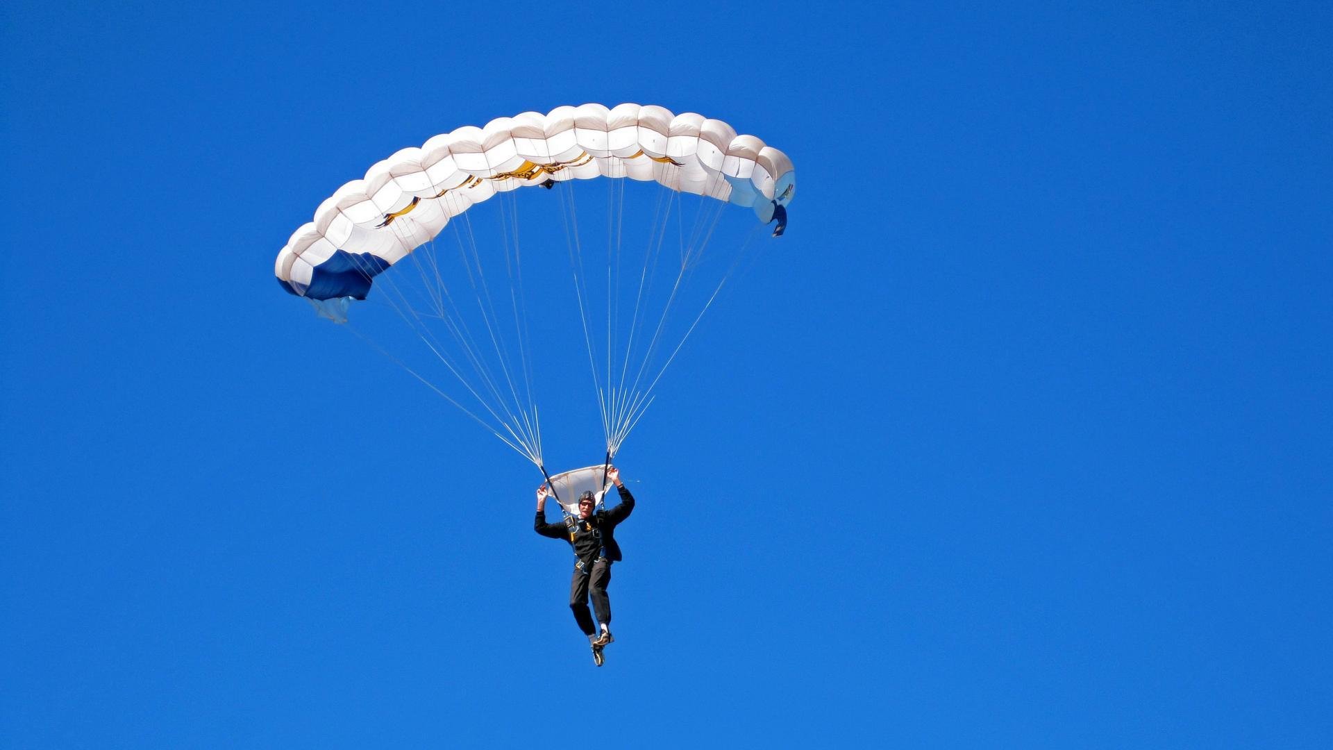 职业联赛运营优化提升赞助合作品牌长期黏性,参加职业联赛