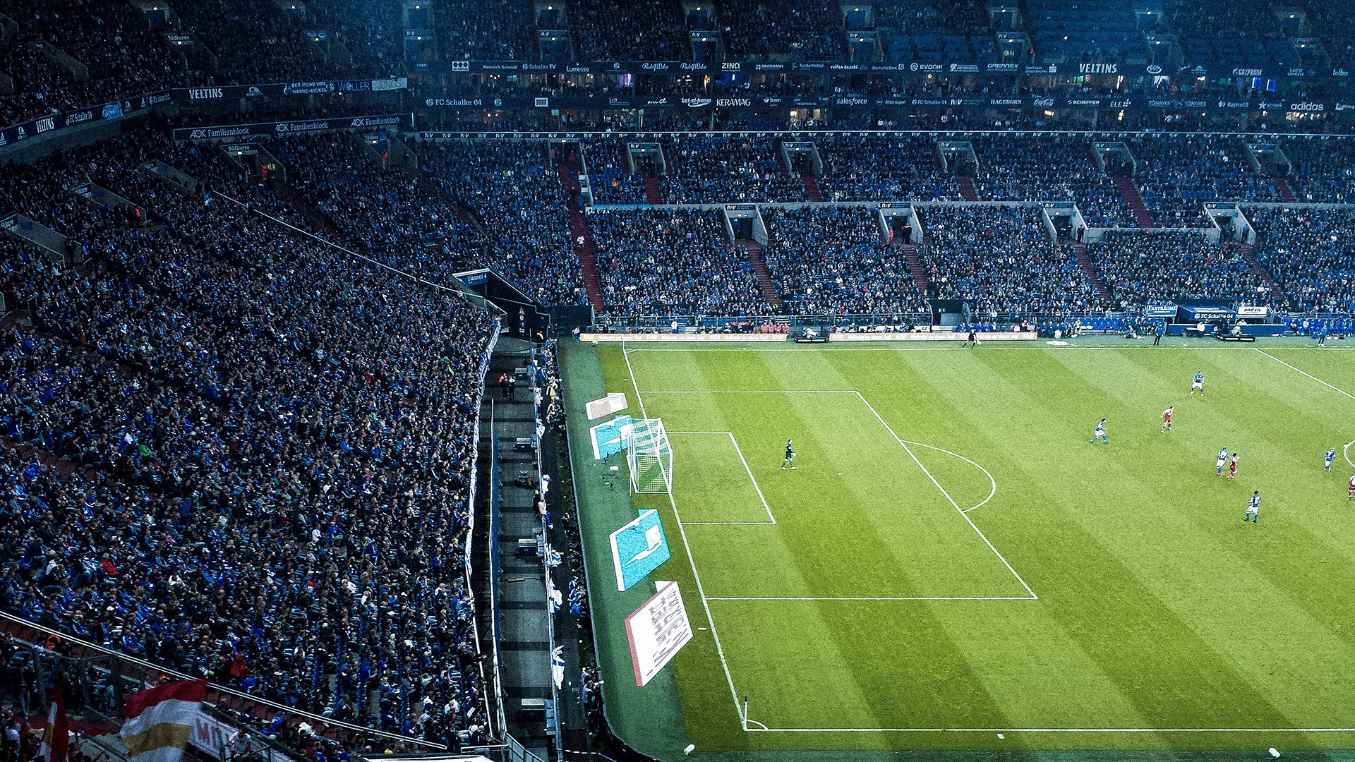 足球裁判紧缺，足协呼吁更多人参与，2020年足球裁判规则